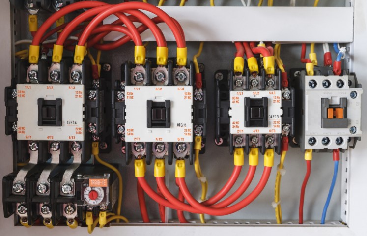 Contactors, Starters, Overloads, & Combination Starters